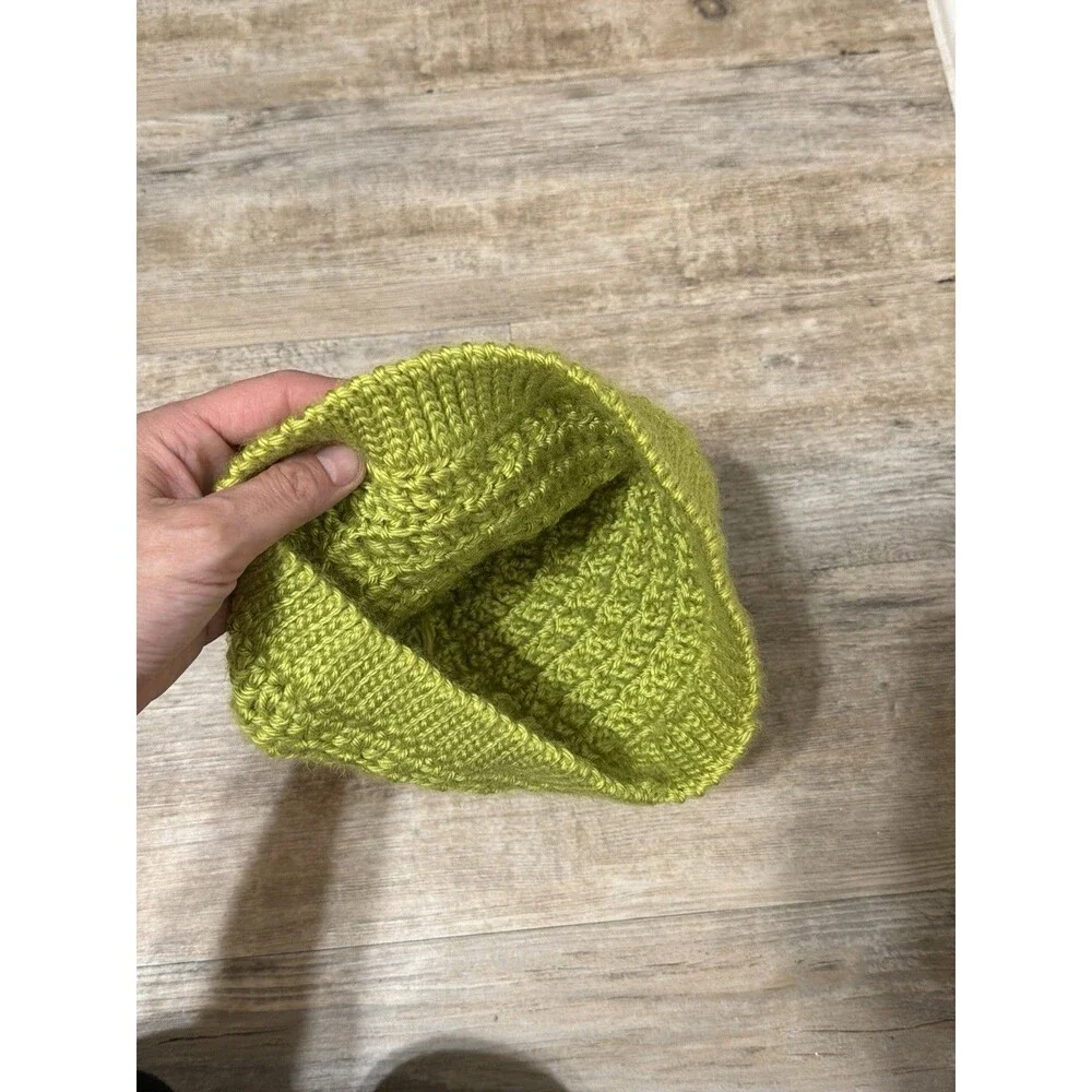 New Hand Crocheted Waffle Green Acrylic Faux Fur Pom Pom Beanie Hat Women